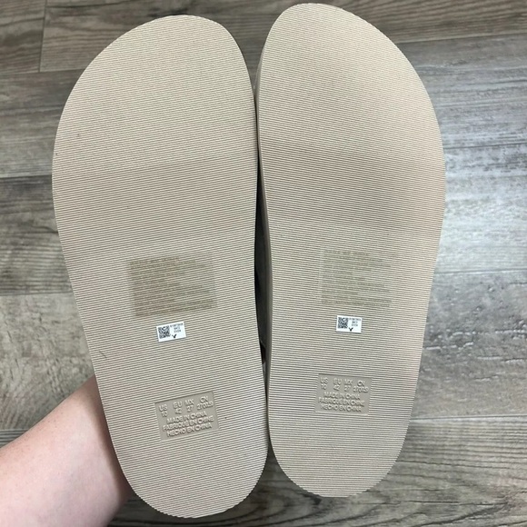 Women’s Sandals, AE Western-Buckle Vegan Suede Sandal - Size 10 - Picture 5 of 6